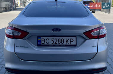 Седан Ford Fusion 2015 в 