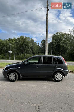 Хэтчбек Ford Fusion 2006 в 