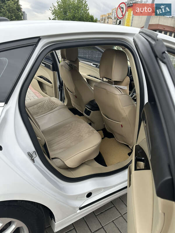 Седан Ford Fusion 2013 в Киеве