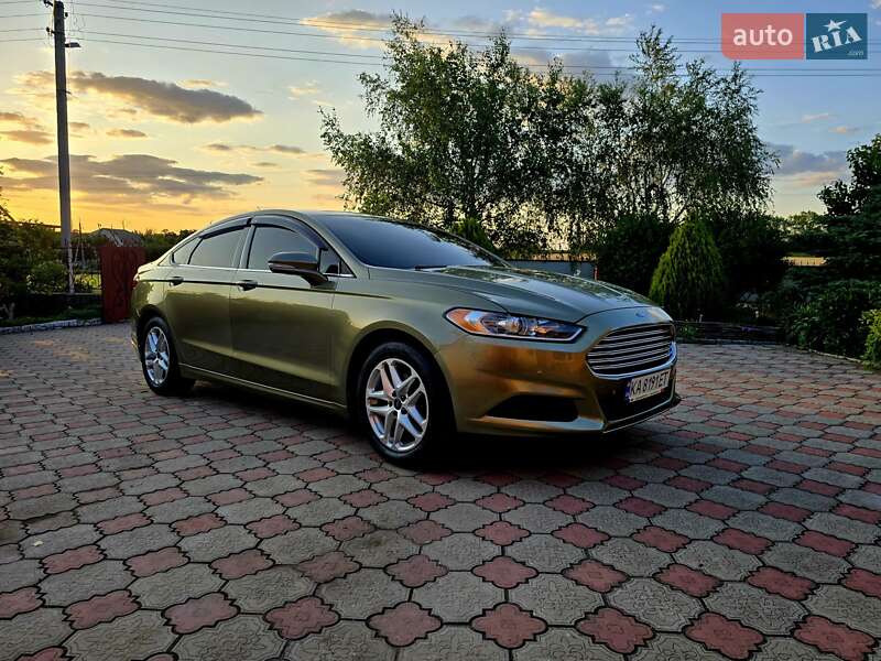 Седан Ford Fusion 2012 в Запоріжжі