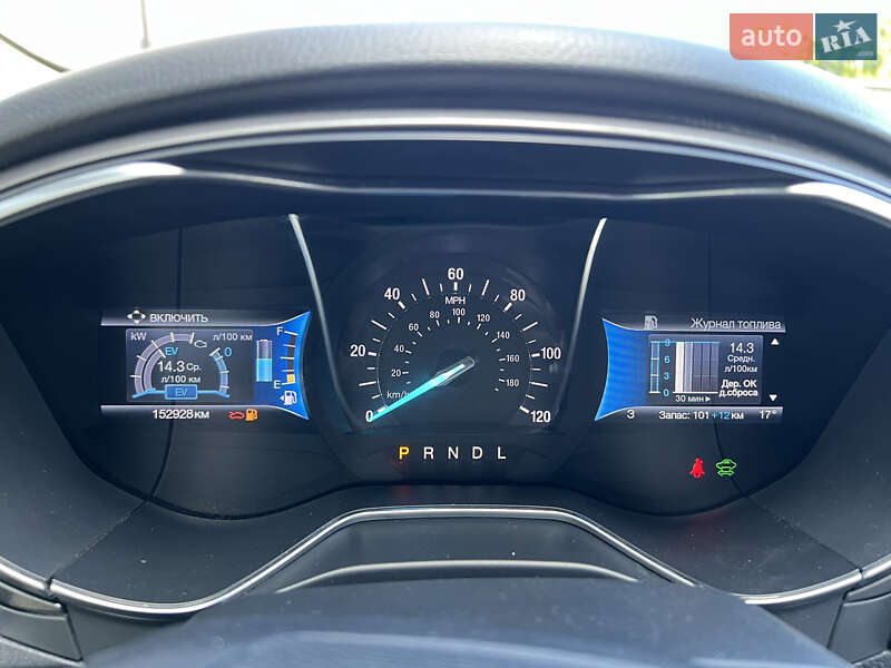 Седан Ford Fusion 2017 в Вишневом