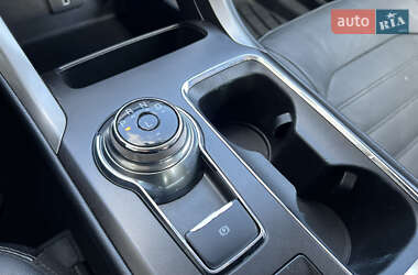 Седан Ford Fusion 2017 в 