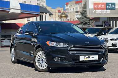 Седан Ford Fusion 2013 в 