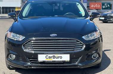 Седан Ford Fusion 2013 в 