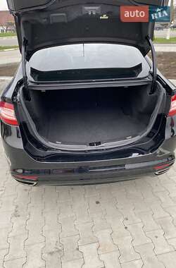 Седан Ford Fusion 2016 в 