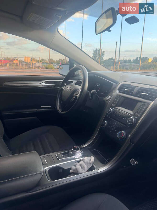 Седан Ford Fusion 2016 в Києві