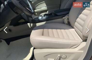 Седан Ford Fusion 2019 в 