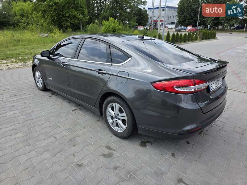 Седан Ford Fusion 2016 в Тернополе