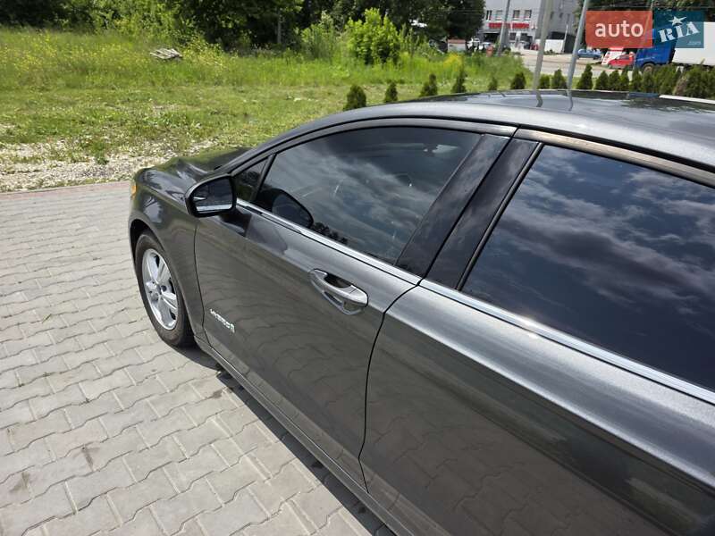 Седан Ford Fusion 2016 в Тернополе