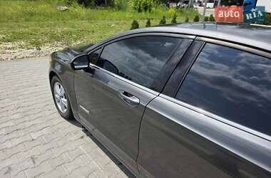 Седан Ford Fusion 2016 в 