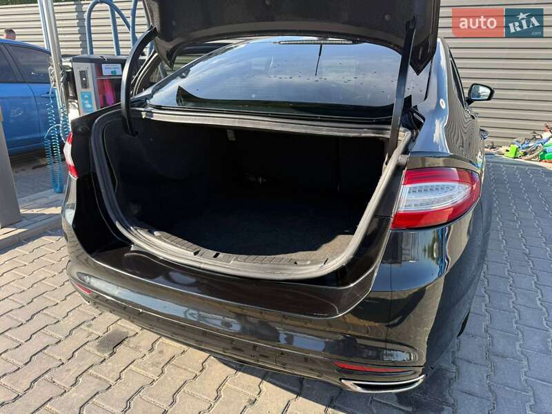 Седан Ford Fusion 2014 в Николаеве