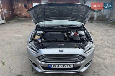 Седан Ford Fusion 2014 в 