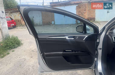 Седан Ford Fusion 2014 в 
