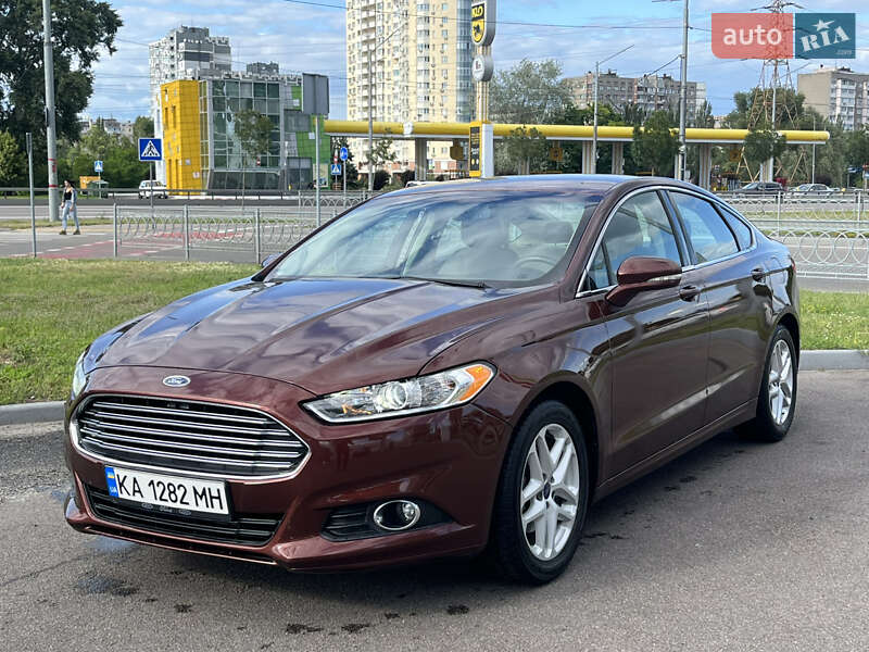 Седан Ford Fusion 2015 в Киеве