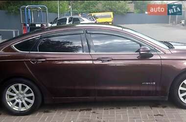 Седан Ford Fusion 2019 в 