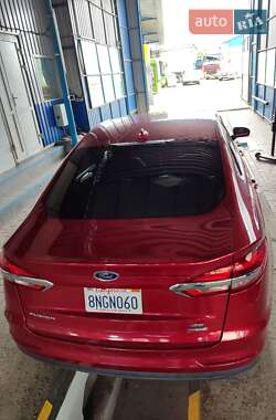 Седан Ford Fusion 2019 в 