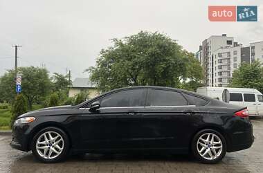Седан Ford Fusion 2012 в 