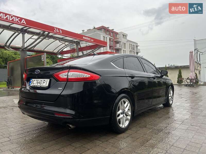 Седан Ford Fusion 2012 в Львове