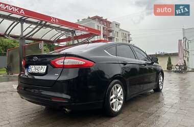 Седан Ford Fusion 2012 в 