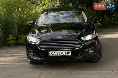 Седан Ford Fusion 2015 в 