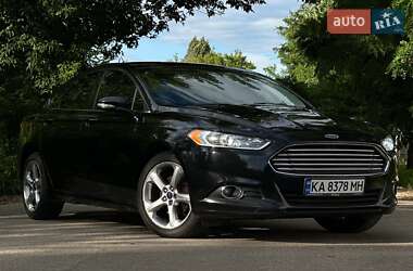 Седан Ford Fusion 2015 в 