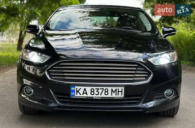 Седан Ford Fusion 2015 в 