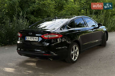 Седан Ford Fusion 2015 в 