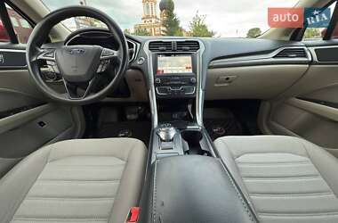 Седан Ford Fusion 2019 в 