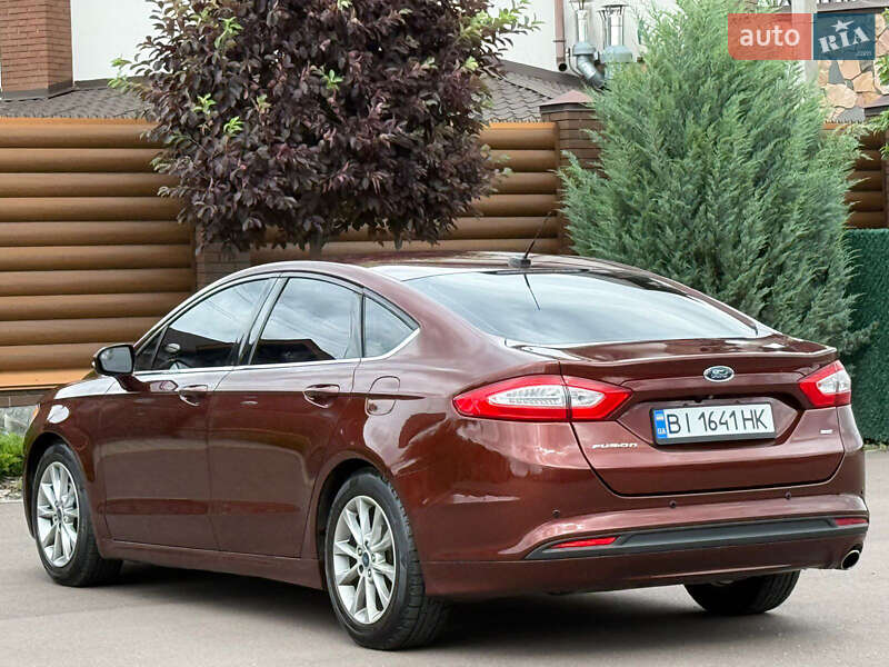 Седан Ford Fusion 2015 в Києві