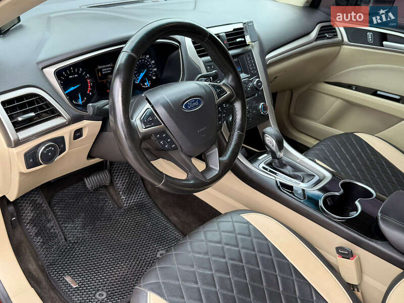 Седан Ford Fusion 2015 в Києві