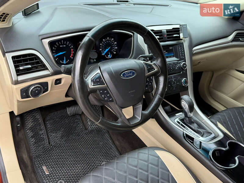 Седан Ford Fusion 2015 в Києві