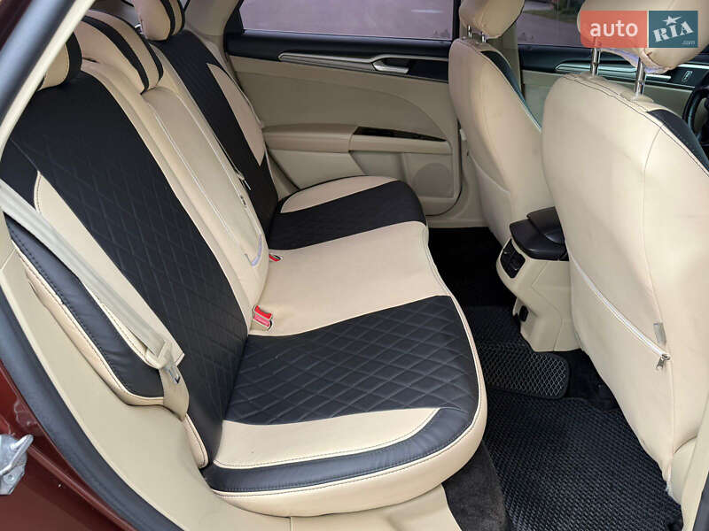 Седан Ford Fusion 2015 в Києві