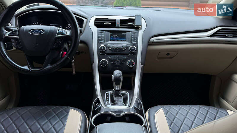 Седан Ford Fusion 2015 в Києві
