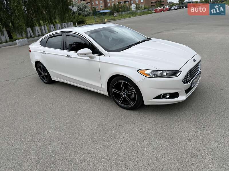 Седан Ford Fusion 2014 в Вышгороде