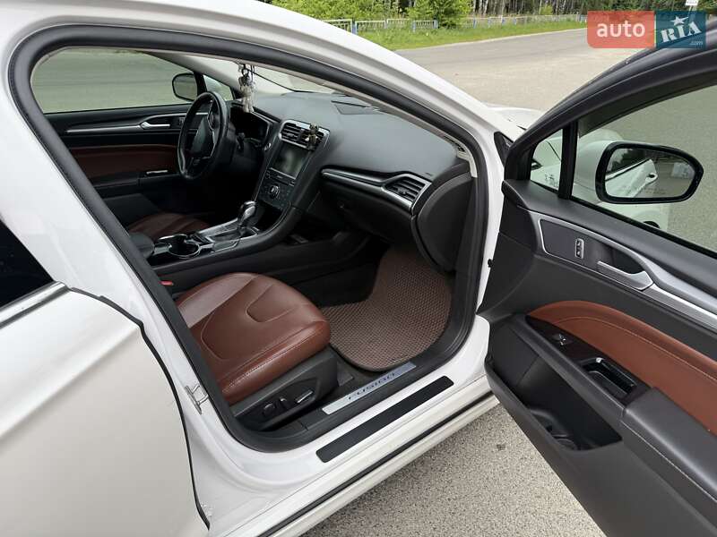 Седан Ford Fusion 2014 в Вышгороде