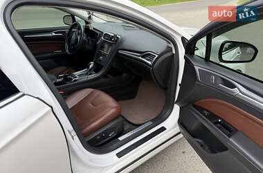 Седан Ford Fusion 2014 в 