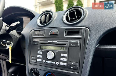 Хэтчбек Ford Fusion 2007 в 