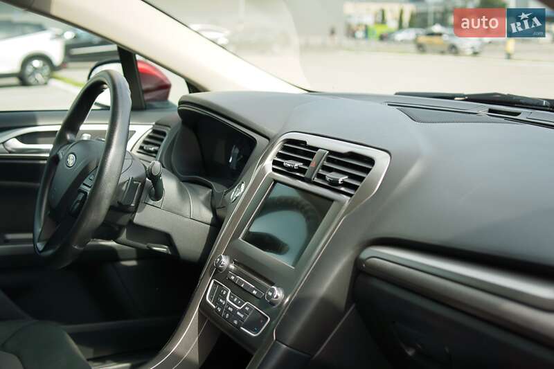 Седан Ford Fusion 2018 в Києві
