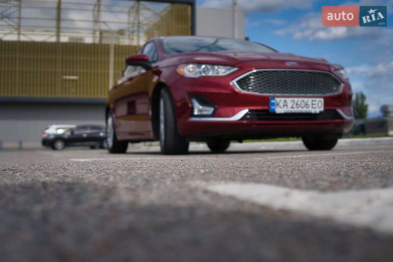 Седан Ford Fusion 2018 в Києві