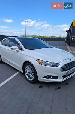 Седан Ford Fusion 2015 в 