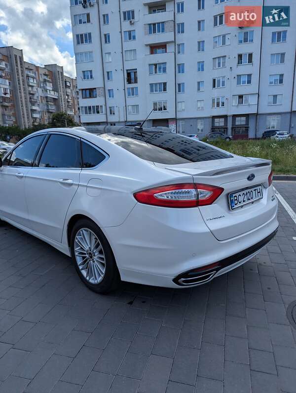 Седан Ford Fusion 2015 в Шептицькому