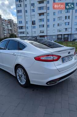 Седан Ford Fusion 2015 в 