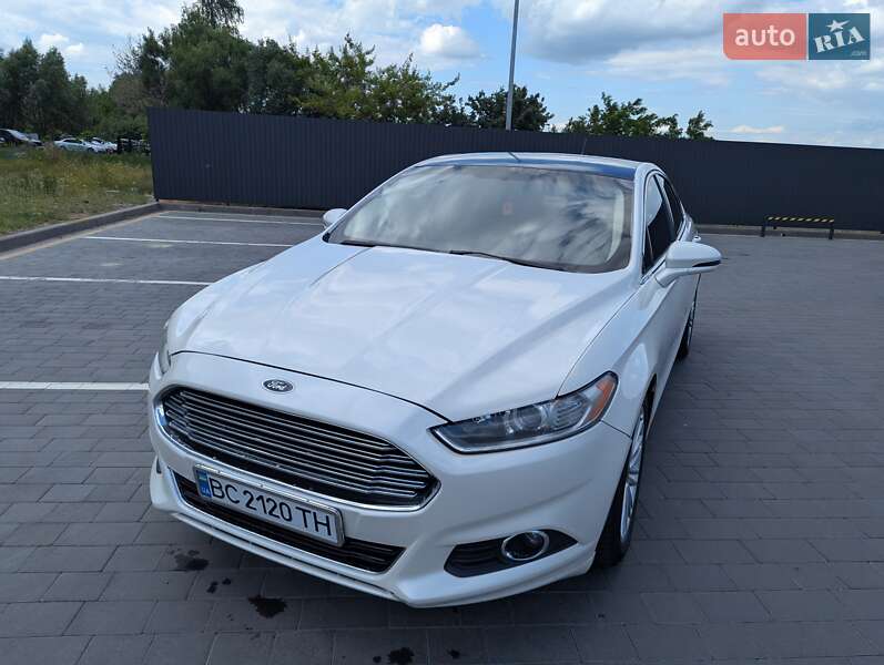 Седан Ford Fusion 2015 в Шептицькому