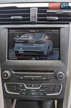 Седан Ford Fusion 2015 в 