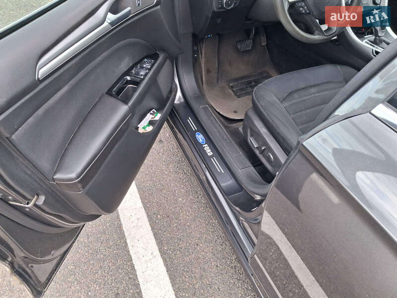 Седан Ford Fusion 2014 в Киеве