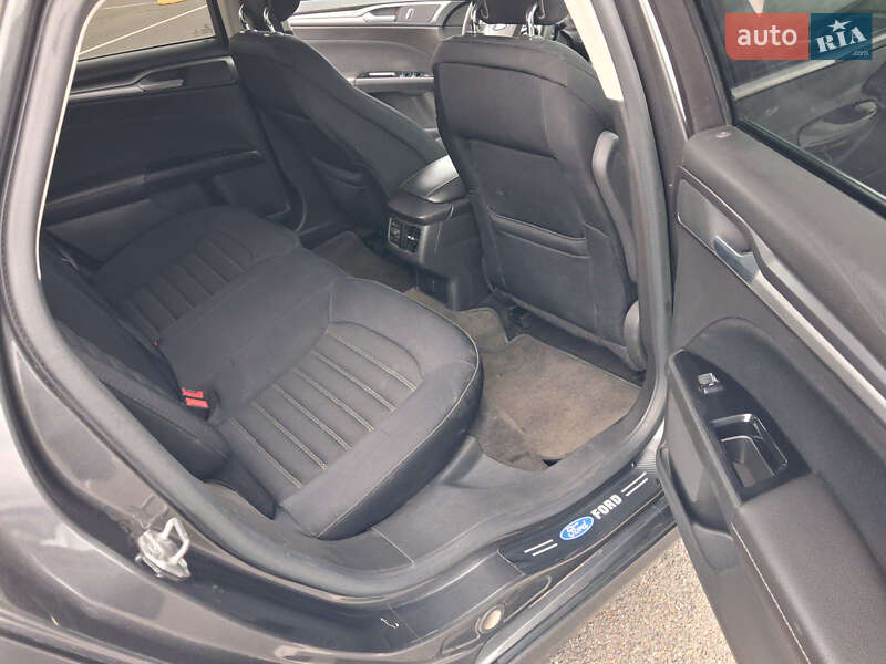 Седан Ford Fusion 2014 в Киеве