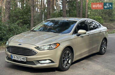 Седан Ford Fusion 2017 в 