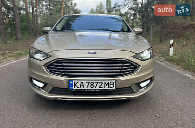 Седан Ford Fusion 2017 в 