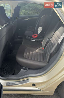Седан Ford Fusion 2017 в 