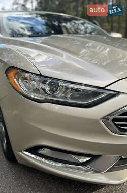 Седан Ford Fusion 2017 в 